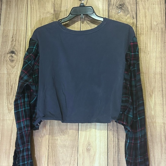 NWT Upcycled Diana Ross Cropped Flannel Tee size Small to medium - Picture 5 of 5